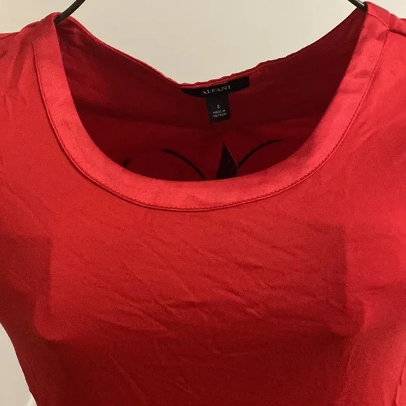 Alfani red essential tee. BNWT - Picture 2 of 7